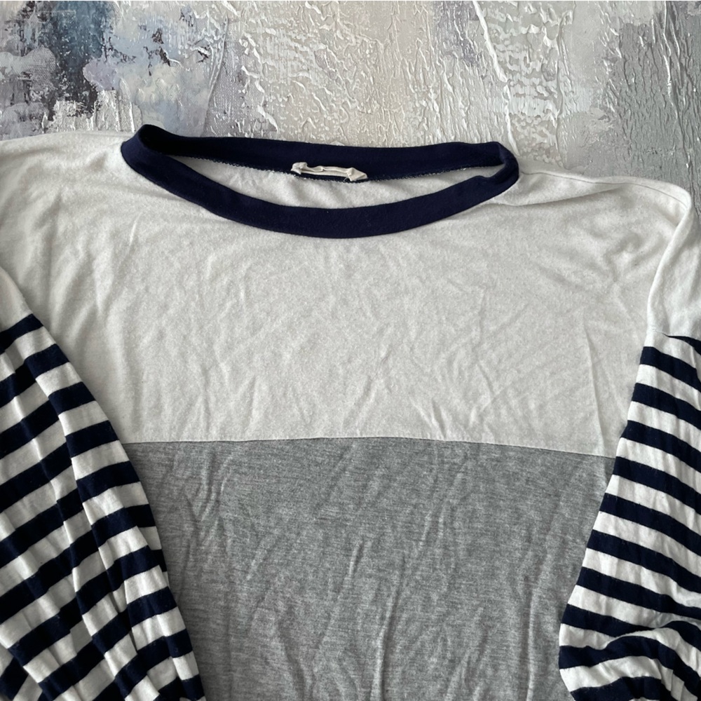 Color block top - Picture 3 of 4